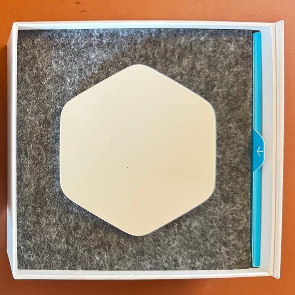 xFi Pod (Xfinity) - Picture 2 of 2